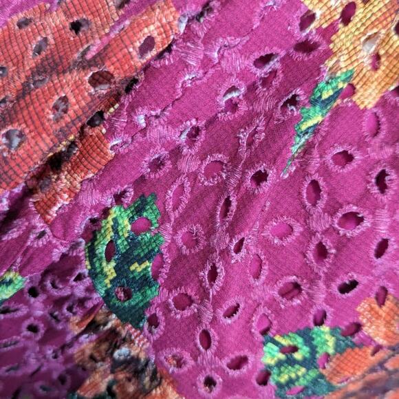 Farm Rio Anthro Eyelet Tiered Tunic Floral Split Neck Pink Multi Large P NWOT - Picture 6 of 12